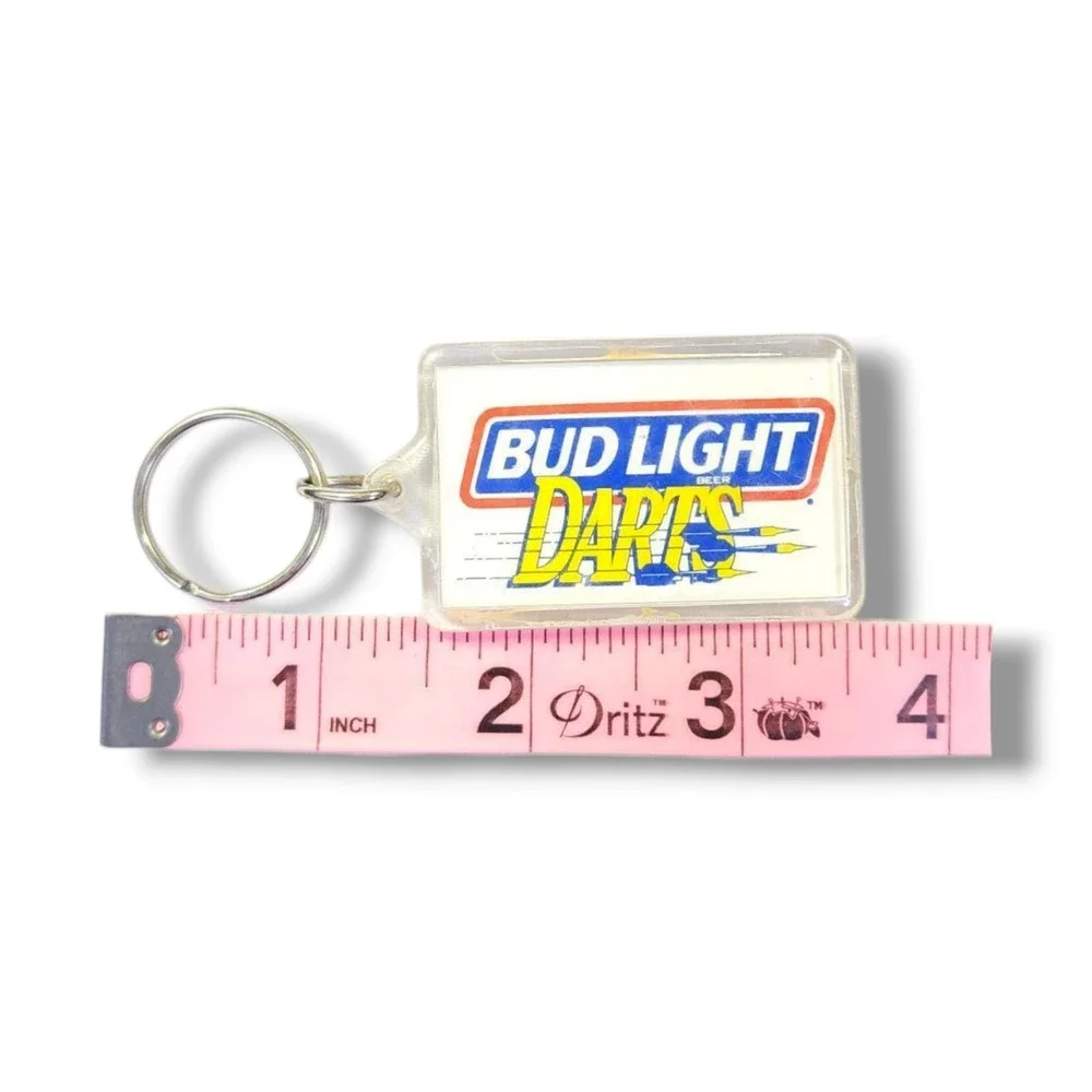 Vintage BUD LIGHT DARTS Keychain Key Ring Chain Style‎ Hangtag Fob